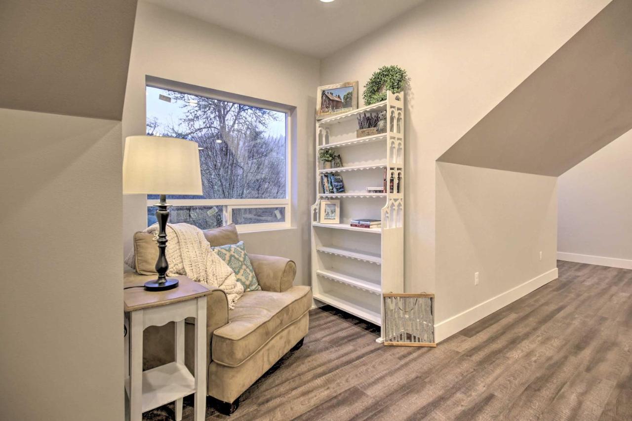 Chic Farmhouse With Creek In Heart Of Wine Country! McMinnville Extérieur photo